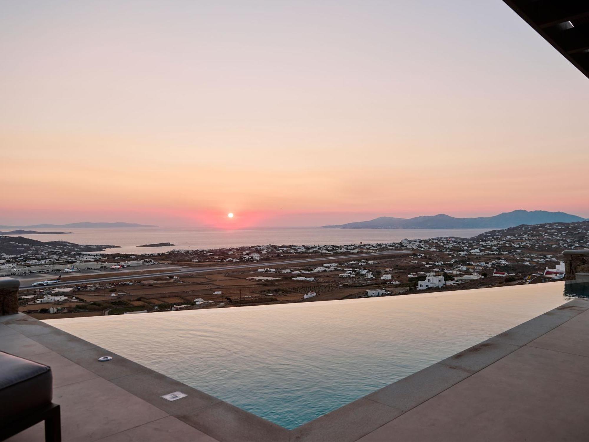 Mykonos Rocks & *