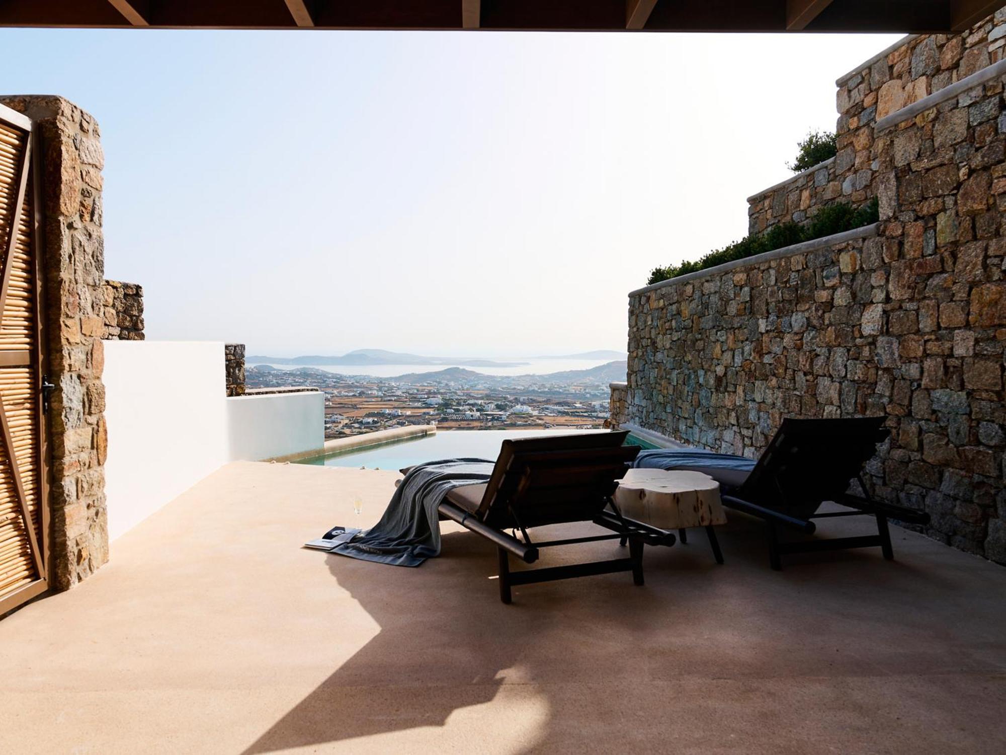 Mykonos Rocks & *