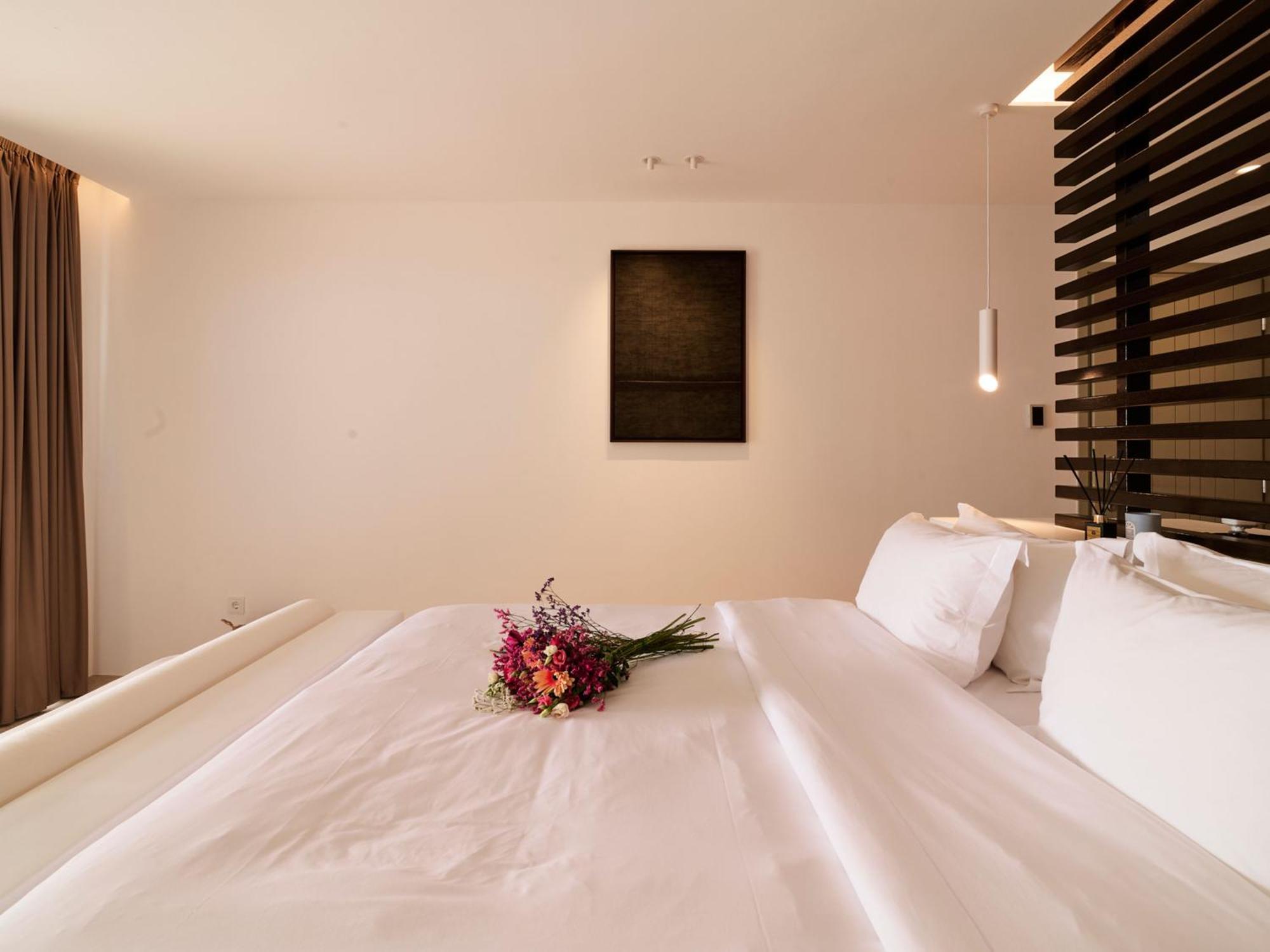 Mykonos Rocks & Hotel Mykonos Town